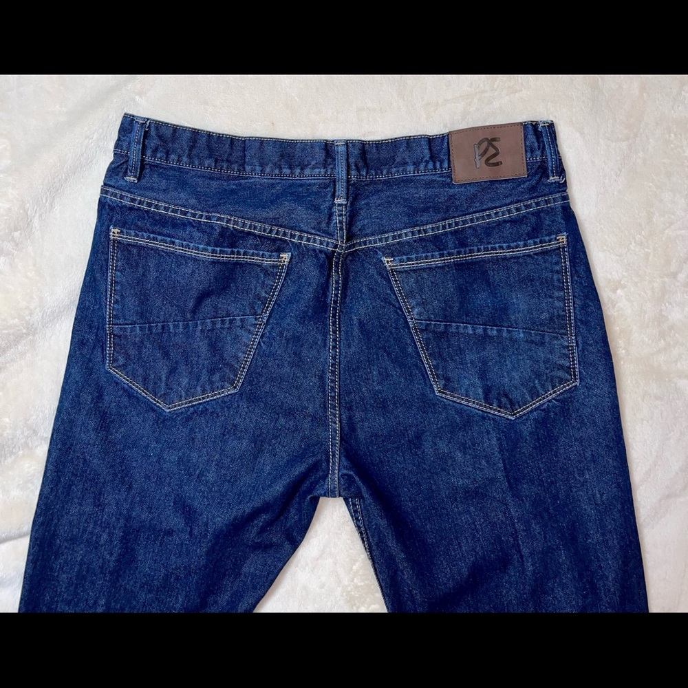 Perry Ellis men’s jeans. Regular cut